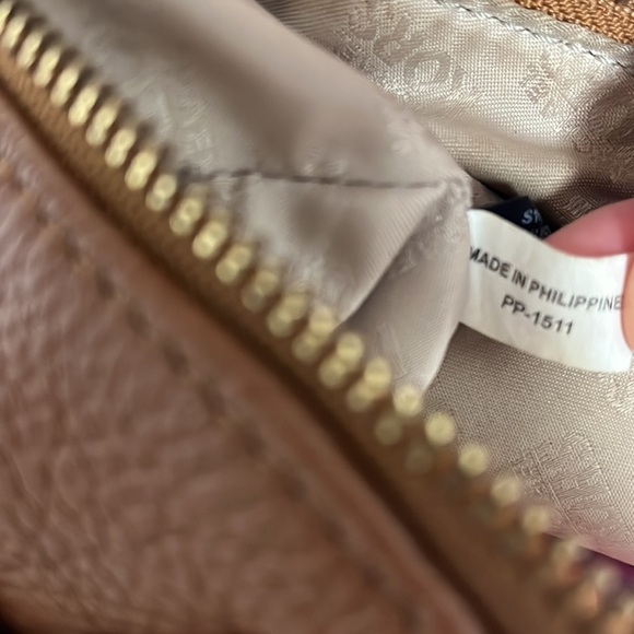 Michael Kors Hudson Large Satchel Camel Brown Dark Tan Leather Bag Gold Accents - Picture 8 of 14